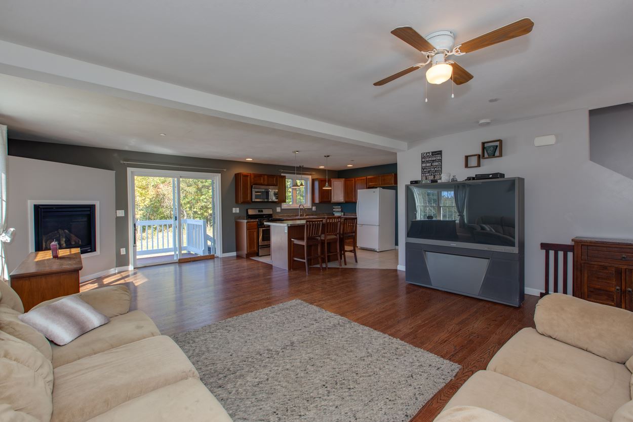 39 Hilbren Road Weare, NH 03281 - Photo 10 of 34