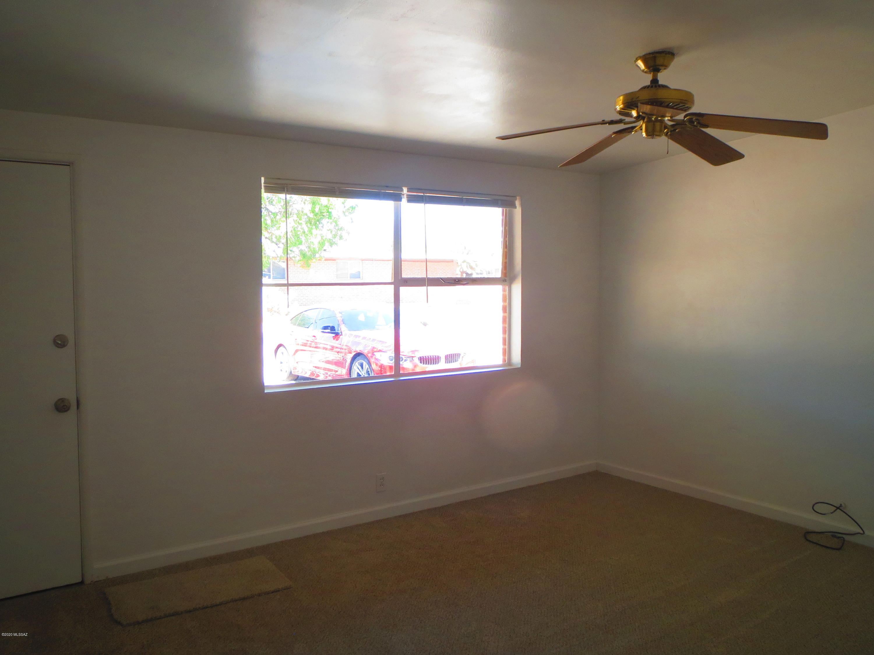 1315 West Pastime Road Tucson, AZ 85705 - Photo 2 of 23 Gallery Image 2