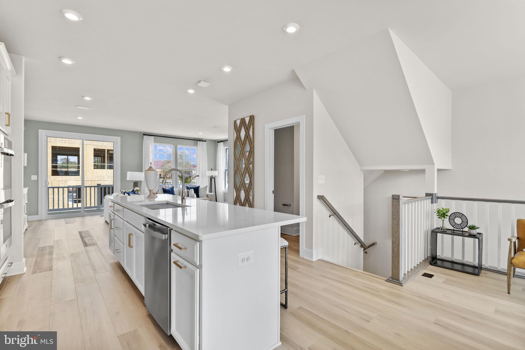 24135 Ullapool Terrace Sterling, VA 20166 - Photo 9 of 31