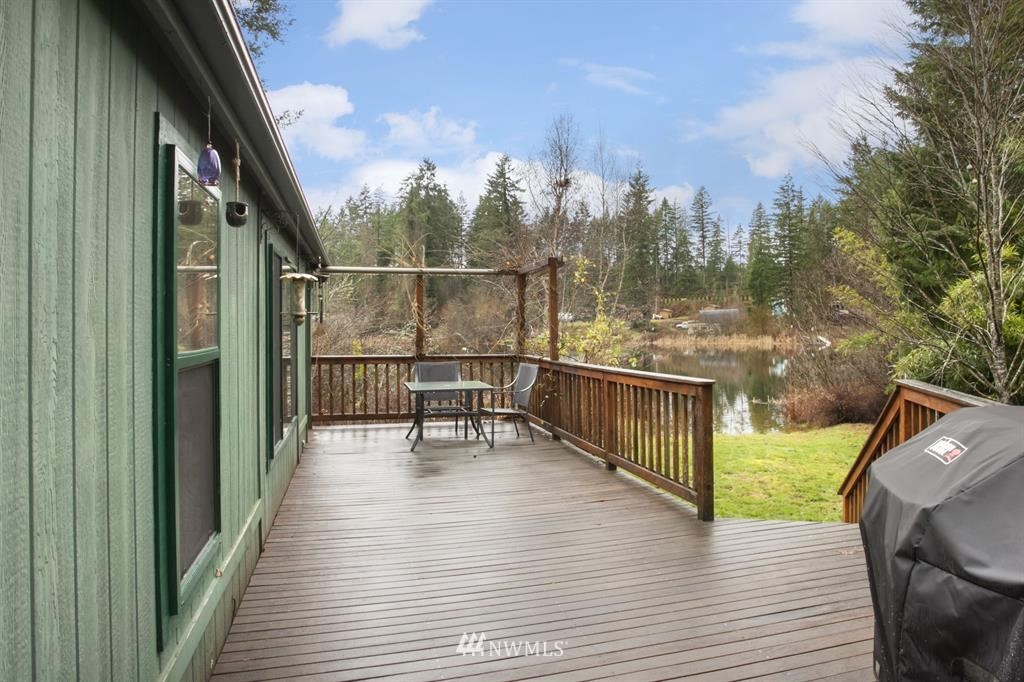 9986 Fairview Lake Road Southwest Port Orchard, WA 98367 - Photo 5 of 30 Gallery Image 5