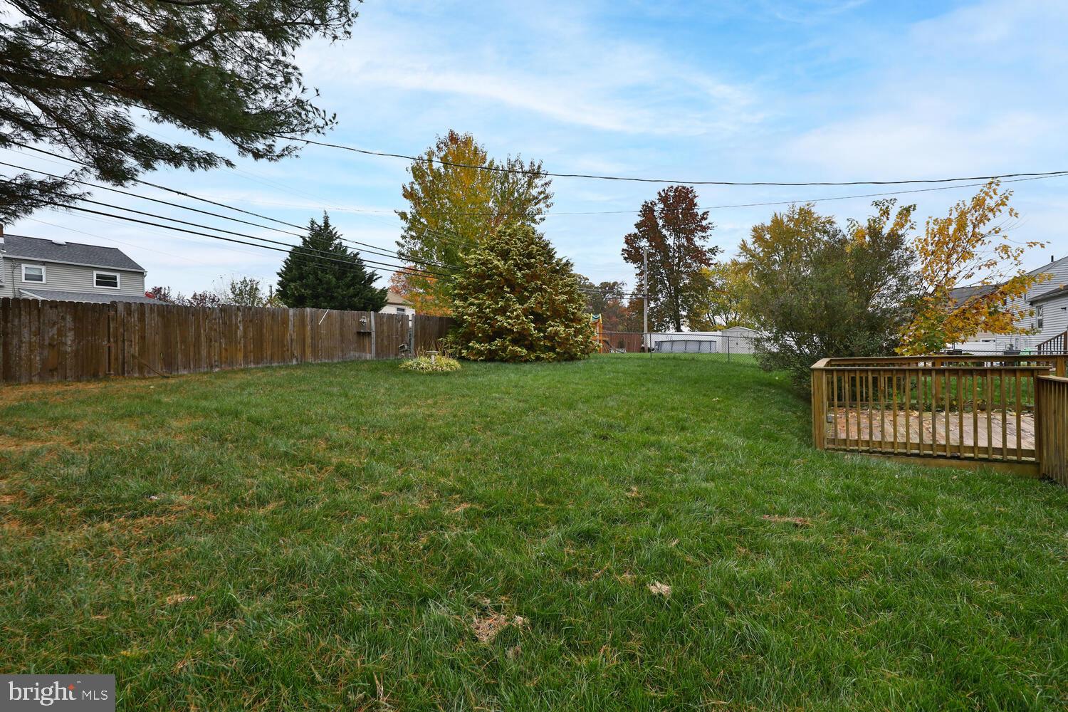 308 Parry Road Warminster, PA 18974 - Photo 23 of 28 Back yard