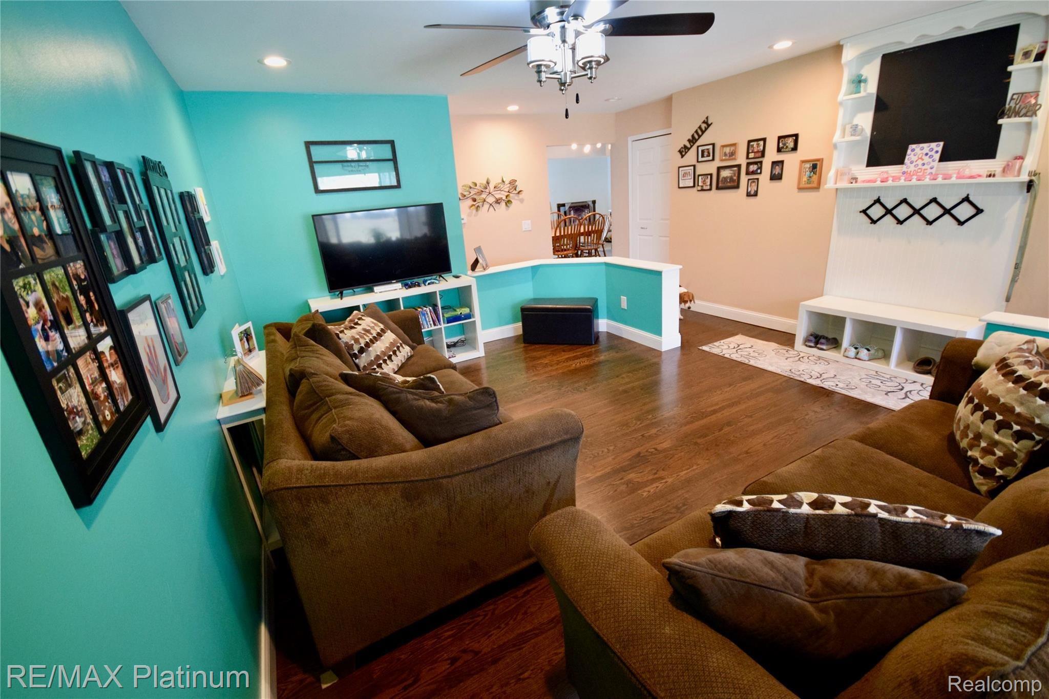 413 Holland Road Flushing, MI 48433 - Photo 5 of 46 DSC_1010.jpg