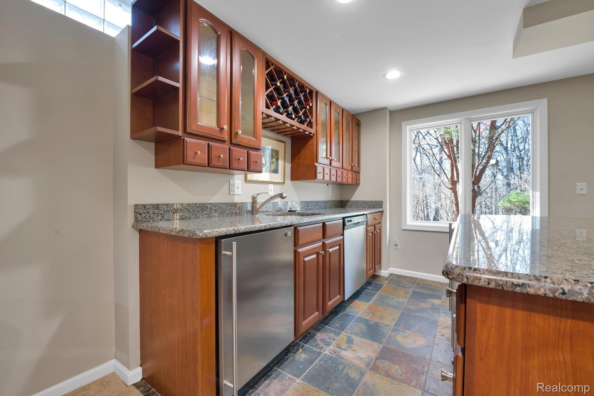 2177 Clinton View Circle Rochester, MI 48309 - Photo 51 of 74 Gallery Image 51