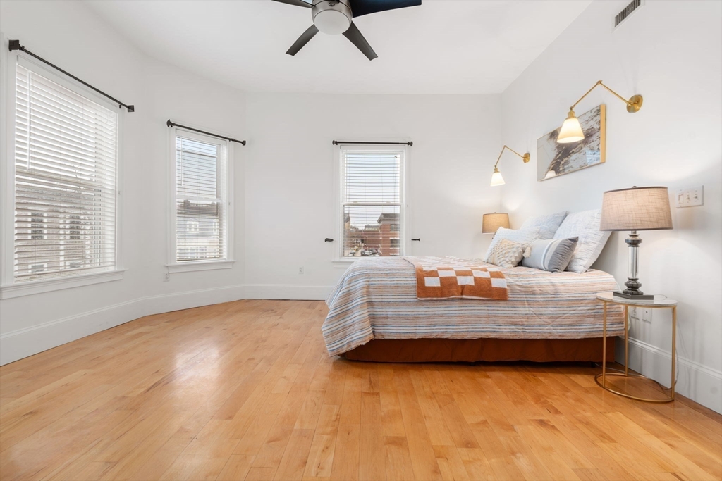 714 East 4th Street, Unit 3 Boston, MA 02127 - Photo 5 of 20