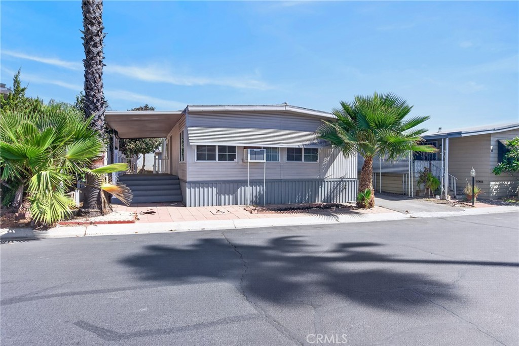 1025 South Riverside Avenue, Unit 38 Rialto, CA 92376 - Photo 3 of 41 Gallery Image 3