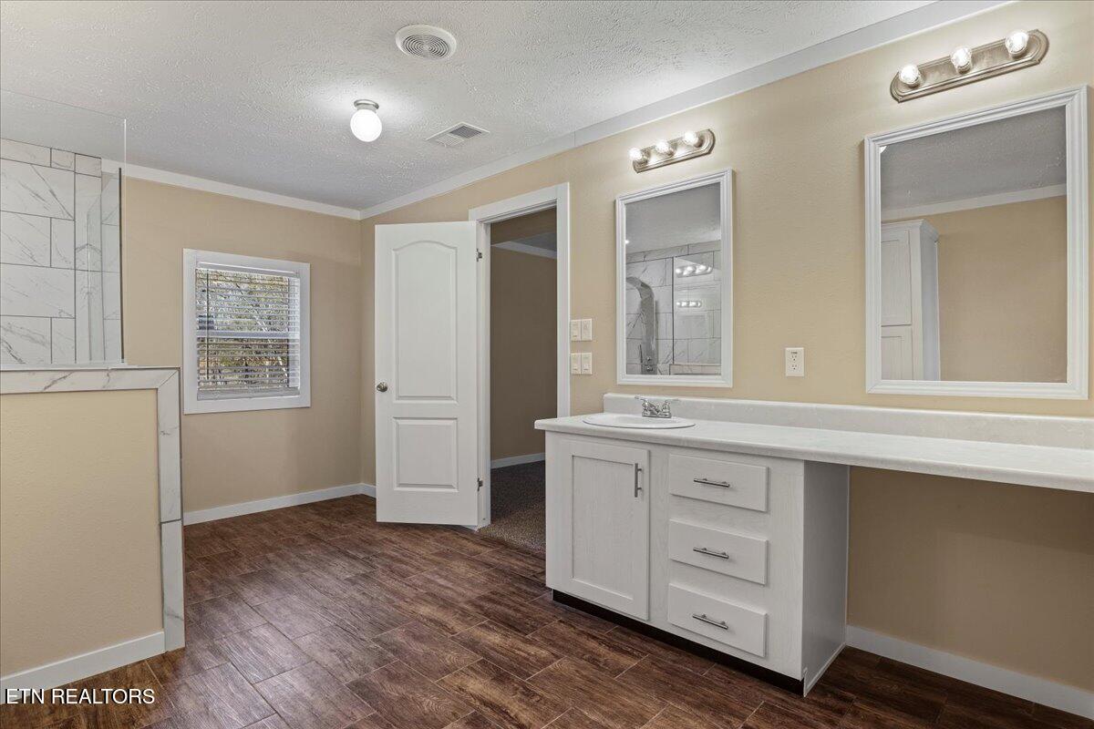 2831 Wayland Road Knoxville, TN 37914 - Photo 13 of 37 Master Bathroom 1