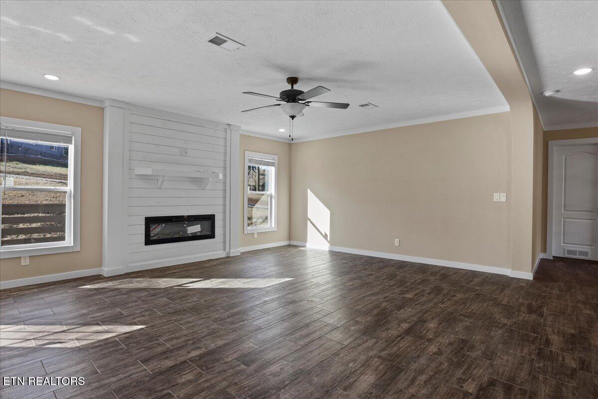 2831 Wayland Road Knoxville, TN 37914 - Photo 18 of 37 Living Room 4