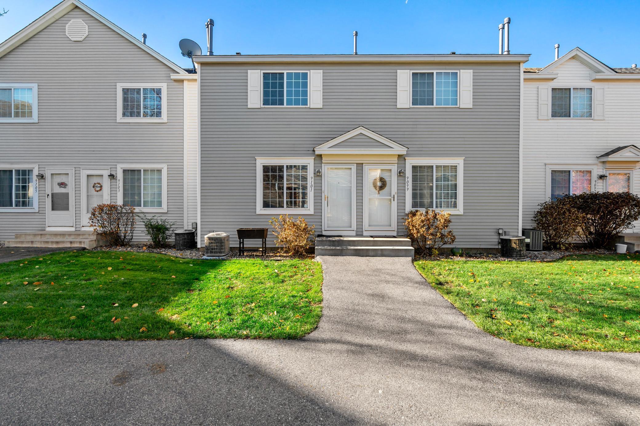 9101 Terra Verde Trail Eden Prairie, MN 55347 - Photo 2 of 29