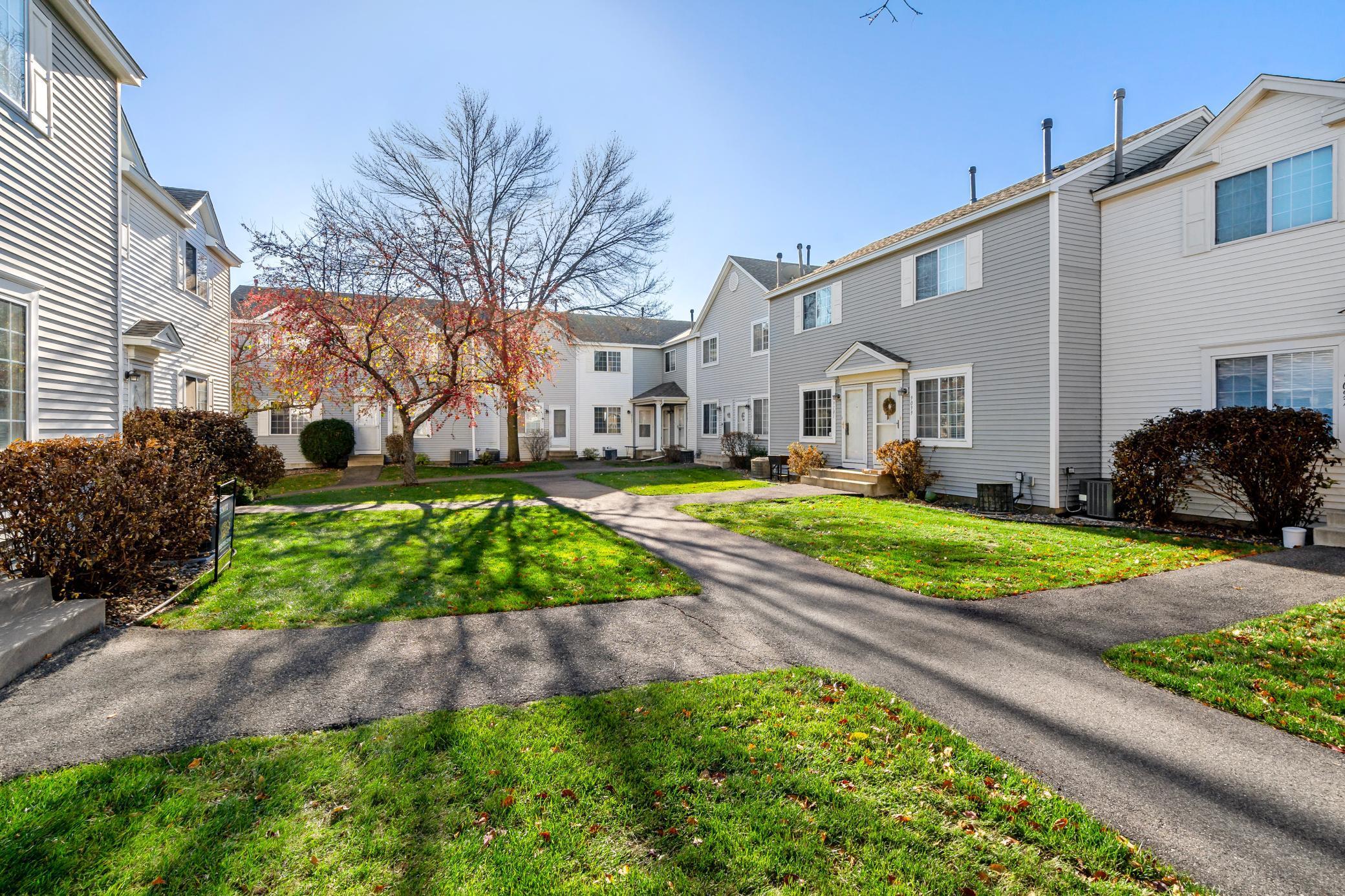 9101 Terra Verde Trail Eden Prairie, MN 55347 - Photo 5 of 29
