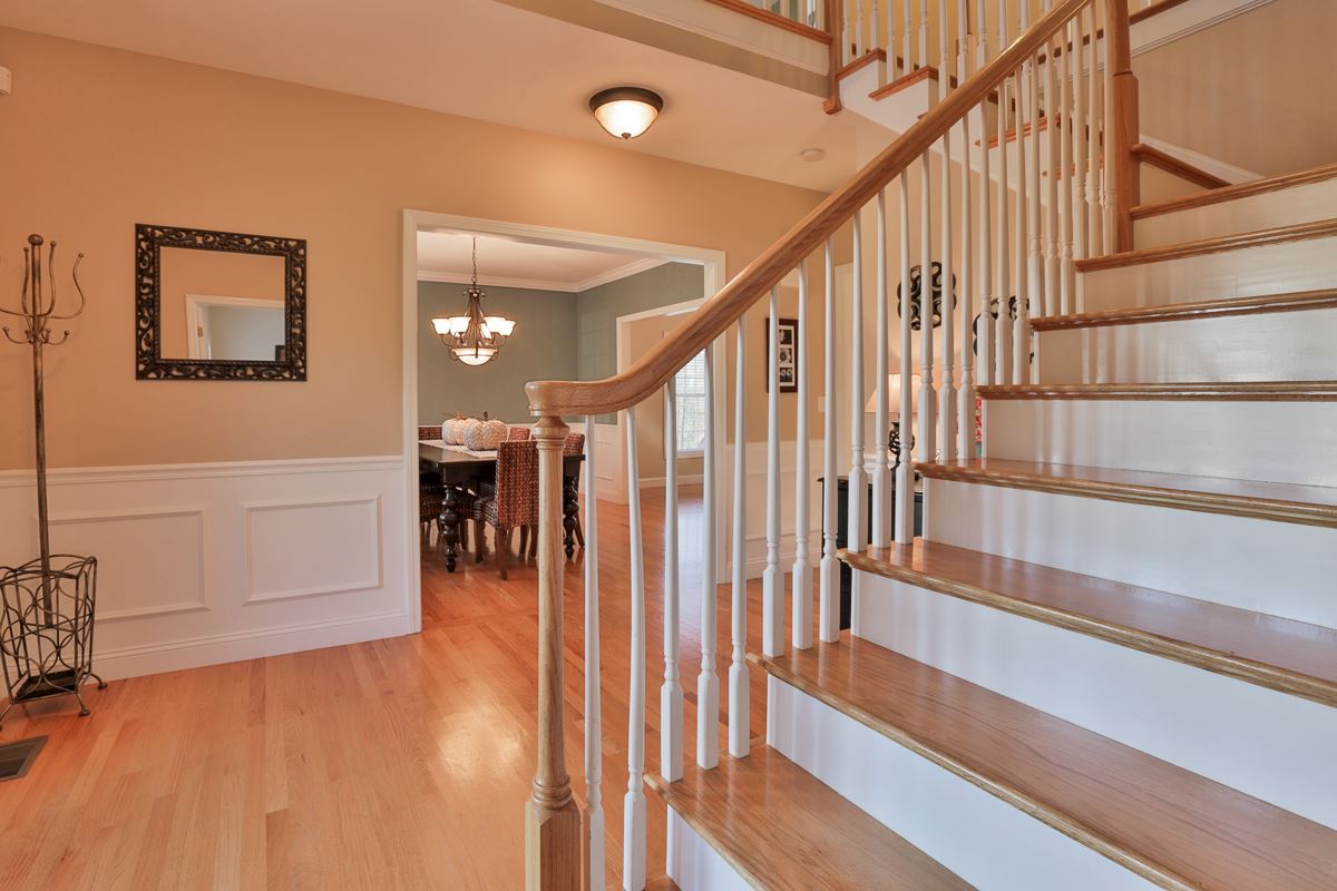 9 Northland Road Windham, NH 03087 - Photo 4 of 40 Gallery Image 4