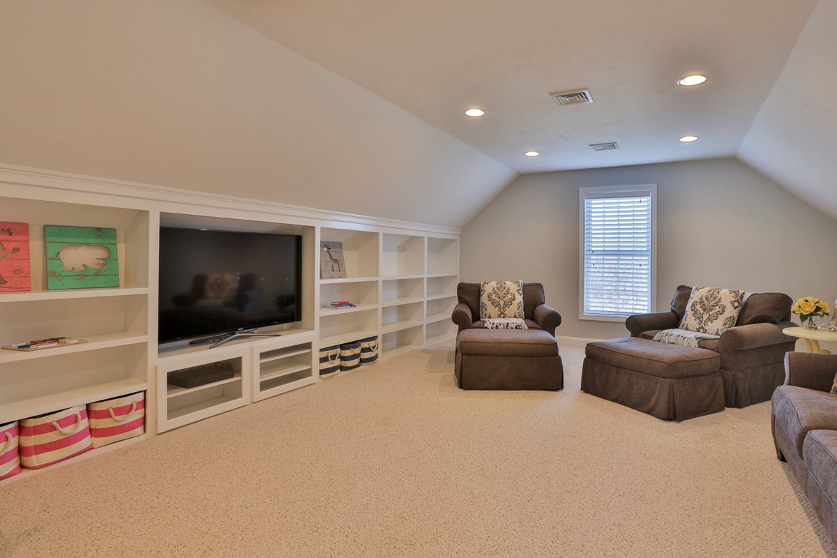 9 Northland Road Windham, NH 03087 - Photo 35 of 40 Gallery Image 35