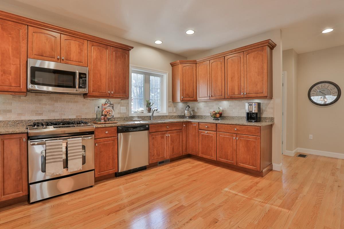 9 Northland Road Windham, NH 03087 - Photo 10 of 40 Gallery Image 10