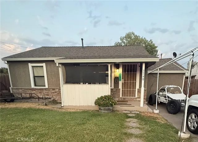 a view of a house with a outdoor space