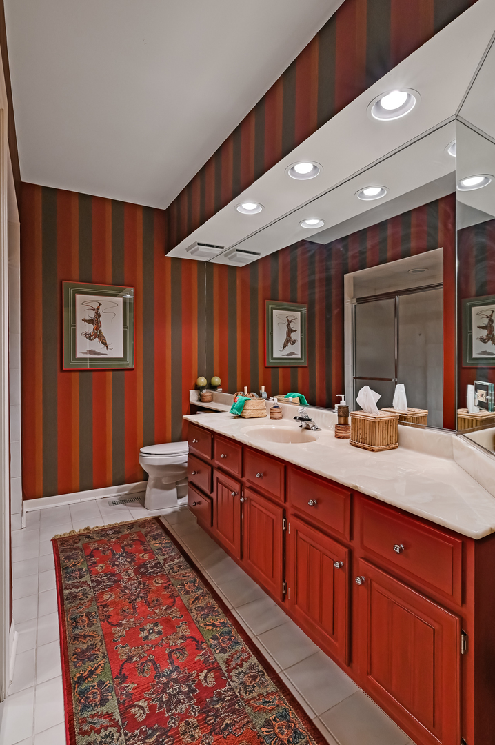 34 Pin Oak Court Burr Ridge, IL 60527 - Photo 22 of 36 Gallery Image 22
