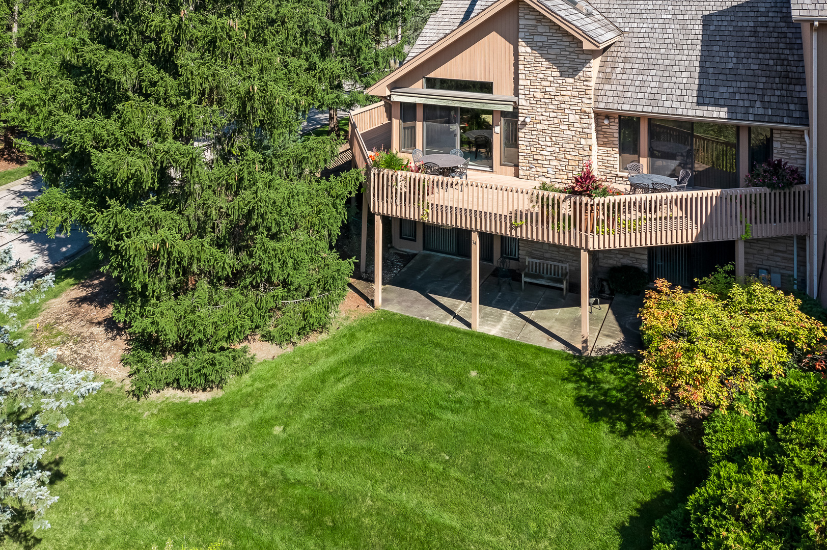 34 Pin Oak Court Burr Ridge, IL 60527 - Photo 30 of 36 Gallery Image 30