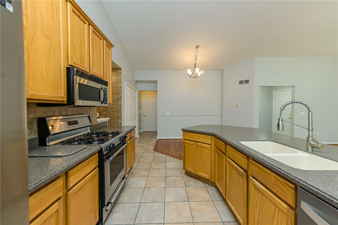 991 Cane Patch Webster, NY 14580 - Photo 9 of 30