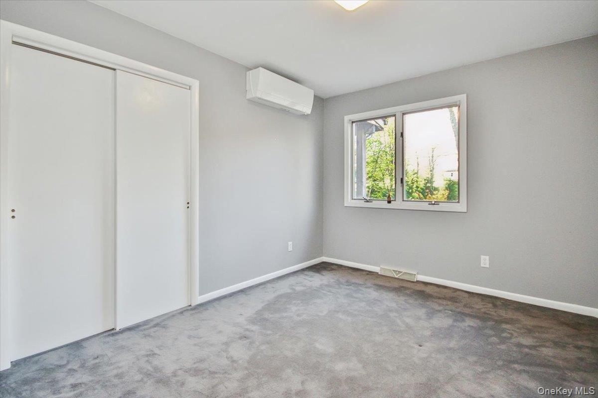 102 Old Post Road Marlboro, NY 12542 - Photo 33 of 46 an empty room with windows