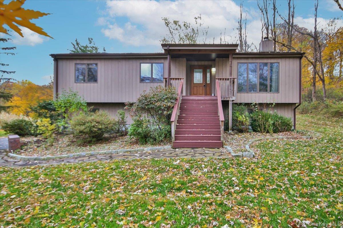 102 Old Post Road Marlboro, NY 12542 - Photo 46 of 46 a front view of a house with garden