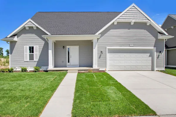 $389,900 | 366 Dorchester Drive, Howell, MI 48855