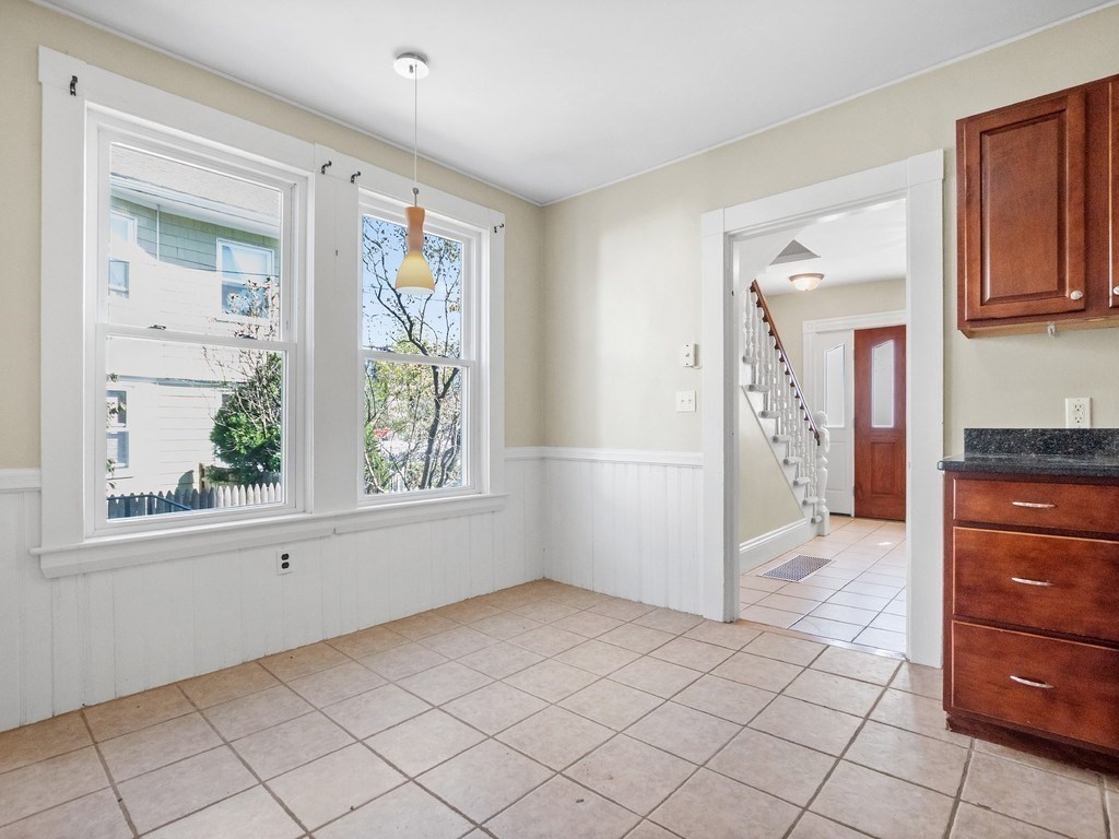 162 Myrtle Street, Unit 1 Waltham, MA 02453 - Photo 12 of 38