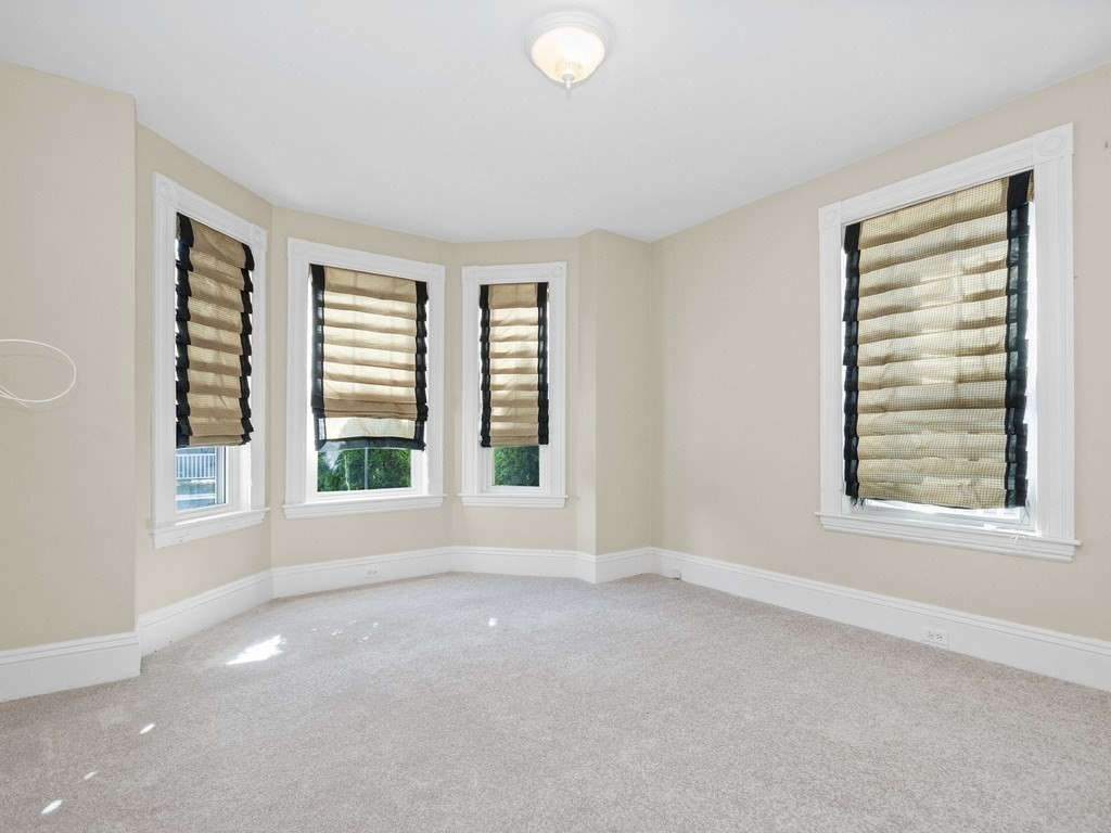 162 Myrtle Street, Unit 1 Waltham, MA 02453 - Photo 19 of 38