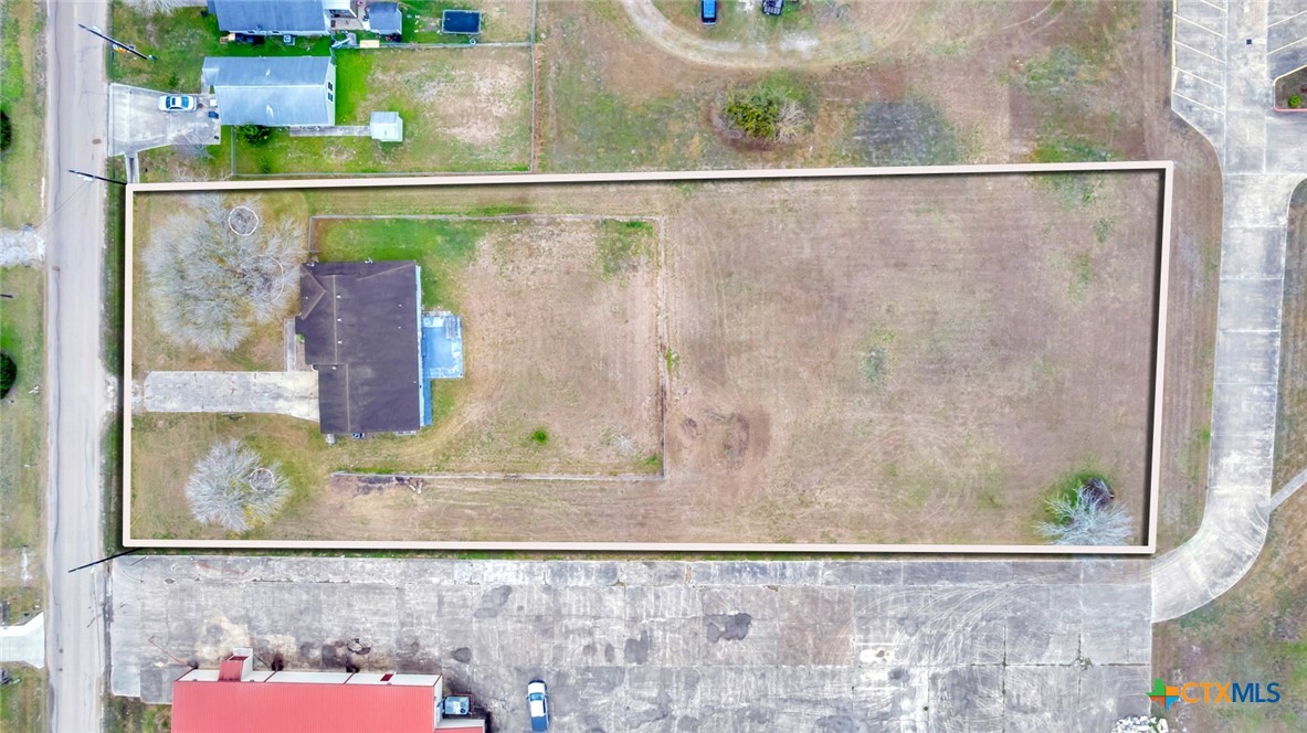 4002 Callis Street Victoria, TX 77901 - Photo 2 of 27