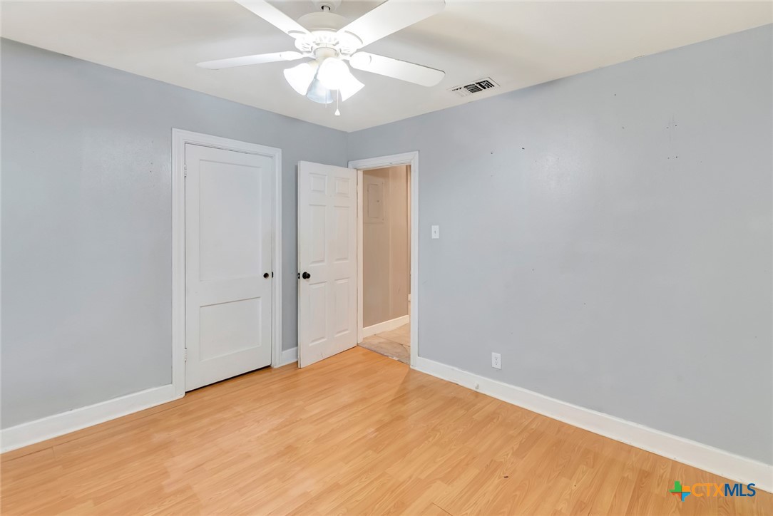 4002 Callis Street Victoria, TX 77901 - Photo 21 of 27