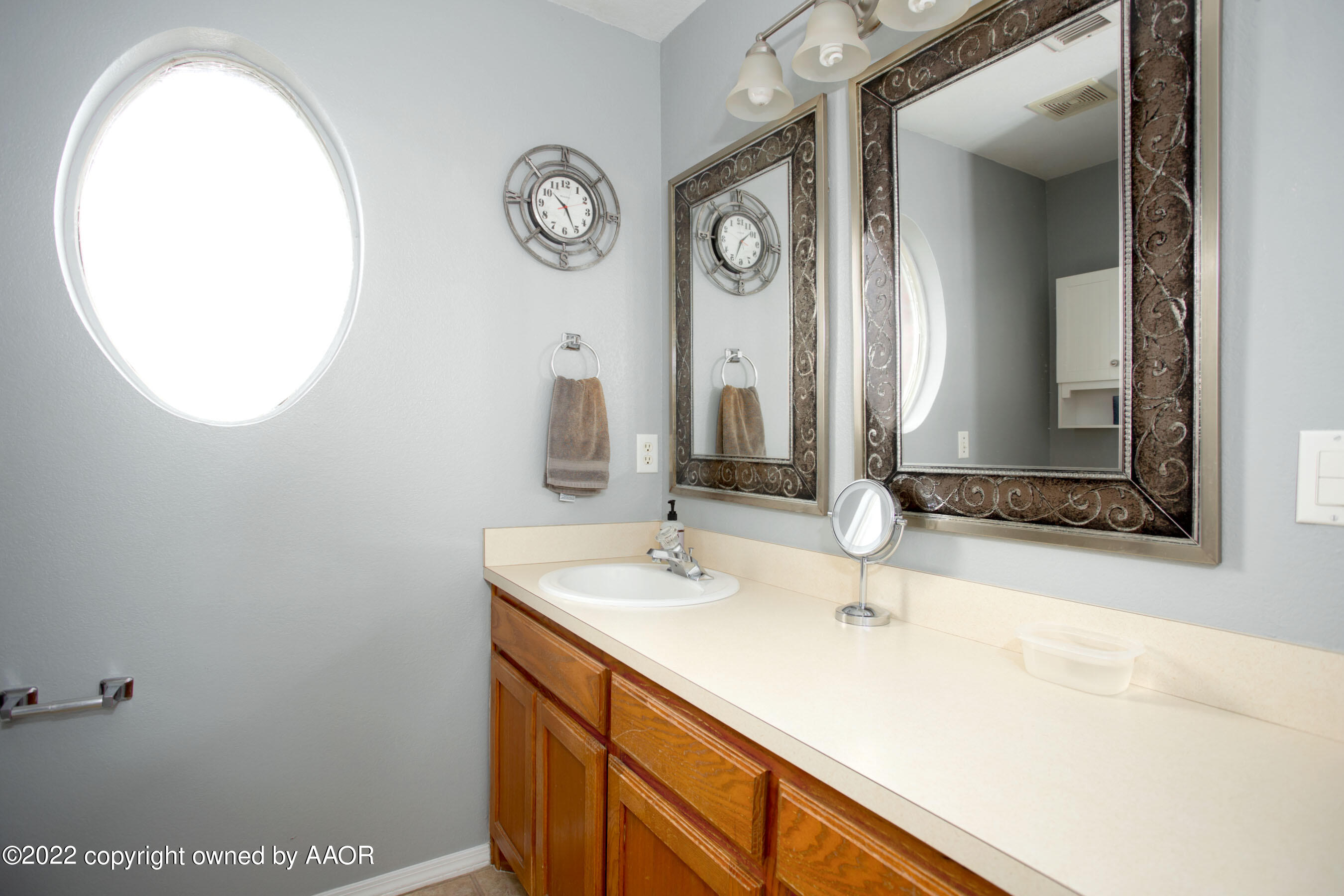 1121 Rushmore Drive Amarillo, TX 79110 - Photo 11 of 22 Master Bathroom