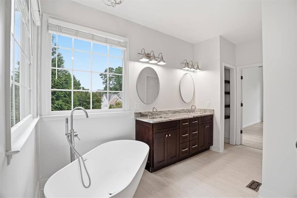 1025 Russell Point Suwanee, GA 30024 - Photo 22 of 46