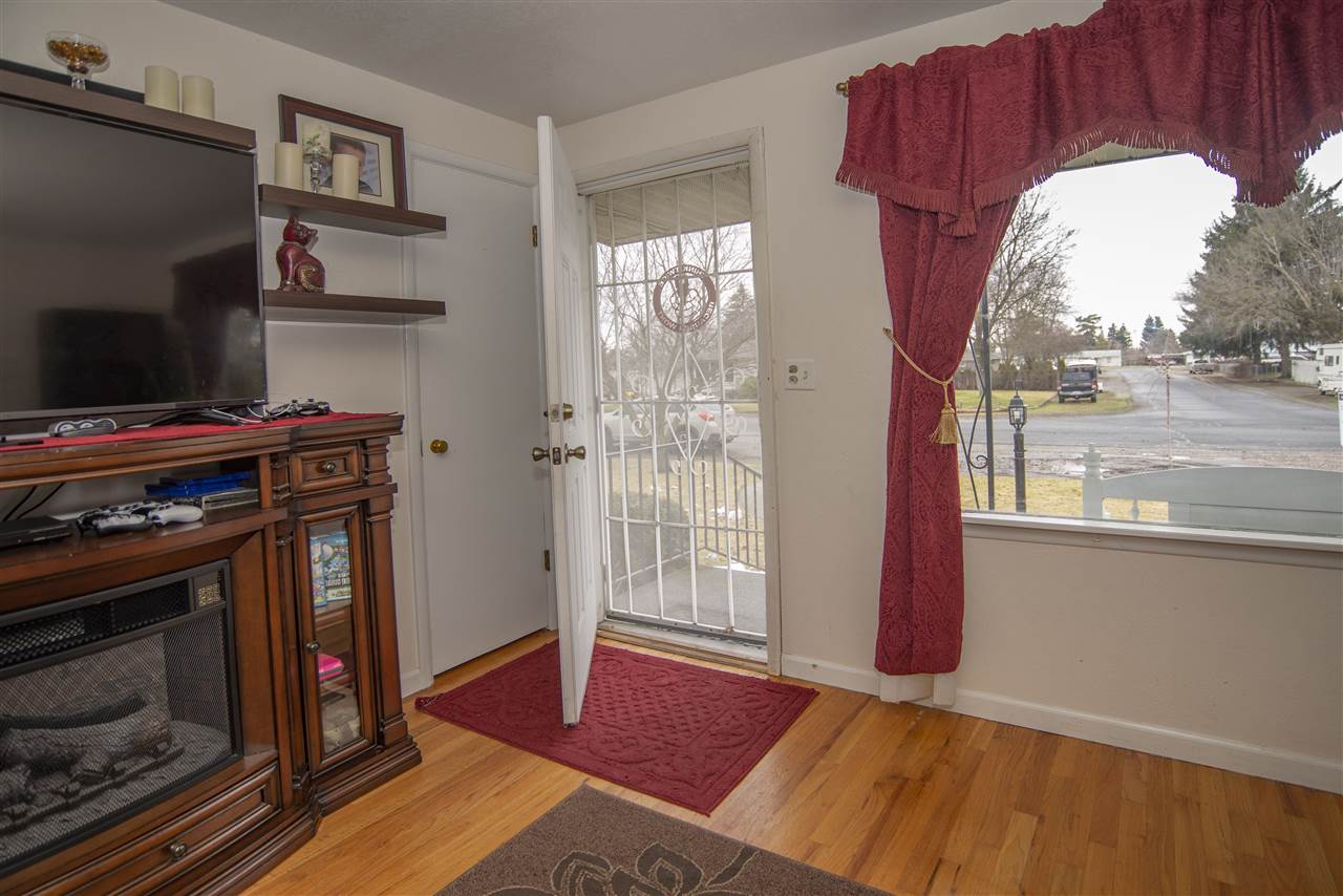 2102 North Elton Road Spokane Valley, WA 99212 - Photo 2 of 20