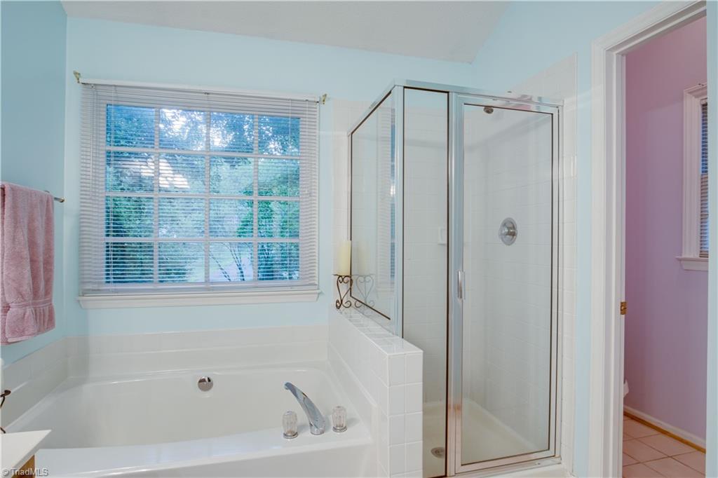 1950 Winding Ridge Road Winston-Salem, NC 27127 - Photo 33 of 48 Primary Bath