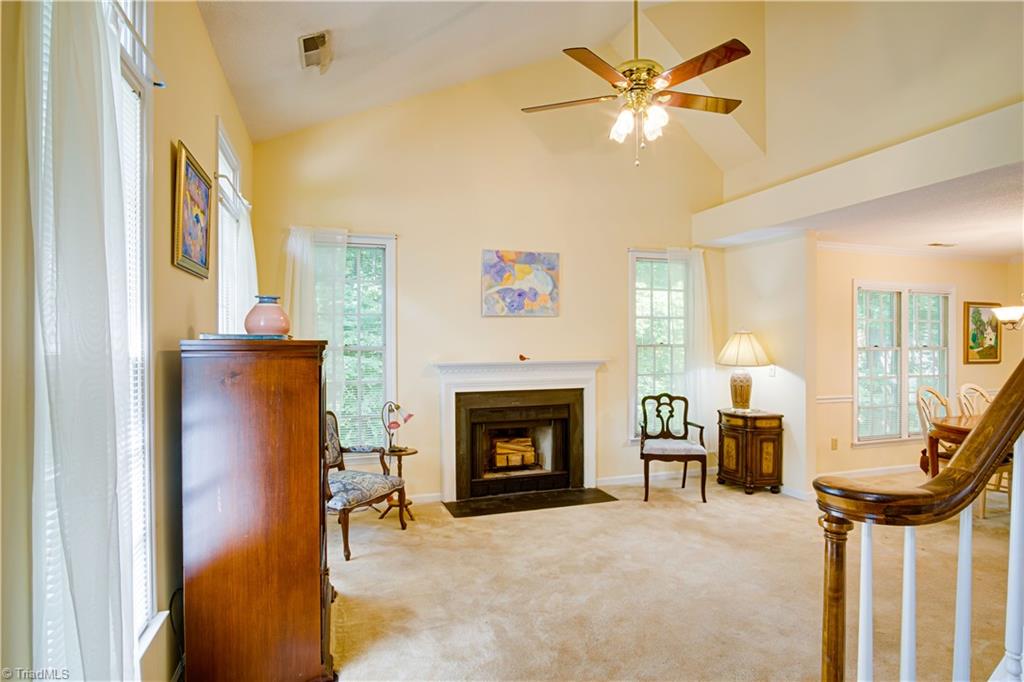 1950 Winding Ridge Road Winston-Salem, NC 27127 - Photo 5 of 48 Living Room