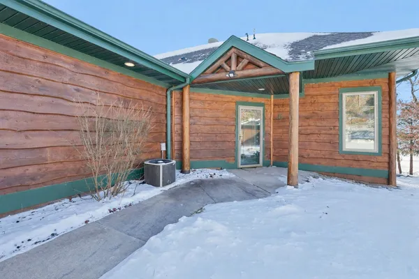 $700,000 | 1140 South Gillette, Unit 5, Wisconsin Dells, WI 53965