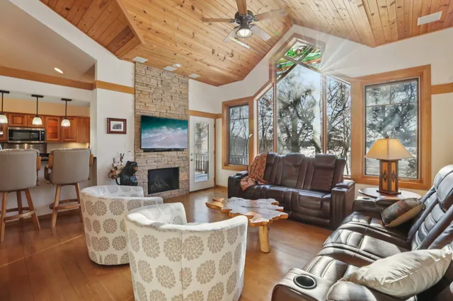 $700,000 | 1140 South Gillette, Unit 5, Wisconsin Dells, WI 53965