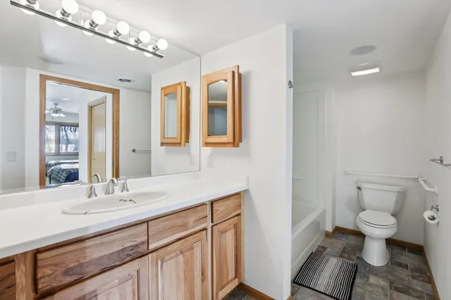 $700,000 | 1140 South Gillette, Unit 5, Wisconsin Dells, WI 53965