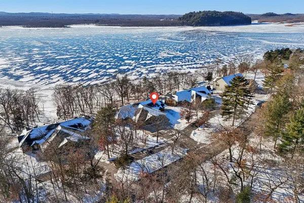 $700,000 | 1140 South Gillette, Unit 5, Wisconsin Dells, WI 53965