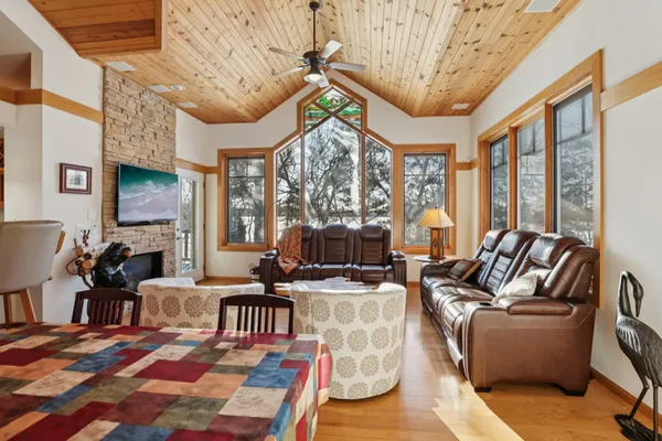 $700,000 | 1140 South Gillette, Unit 5, Wisconsin Dells, WI 53965