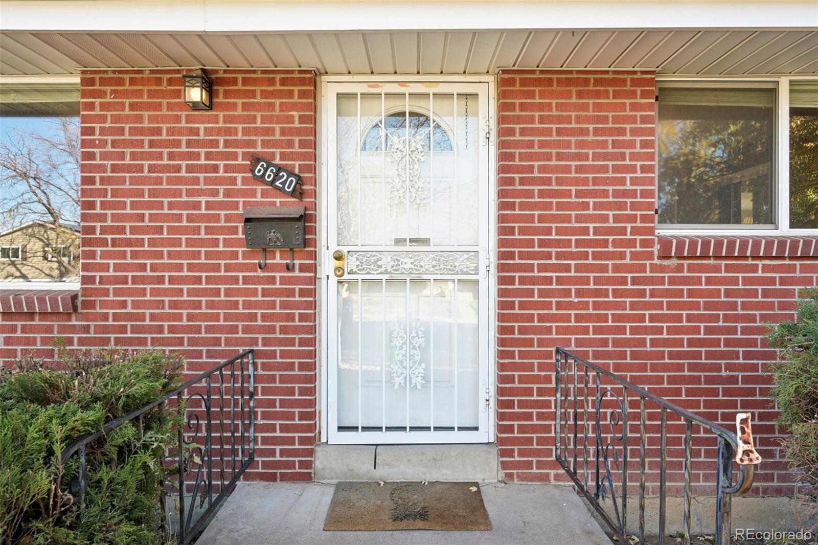 6620 South Downing Street Centennial, CO 80121 - Photo 6 of 39