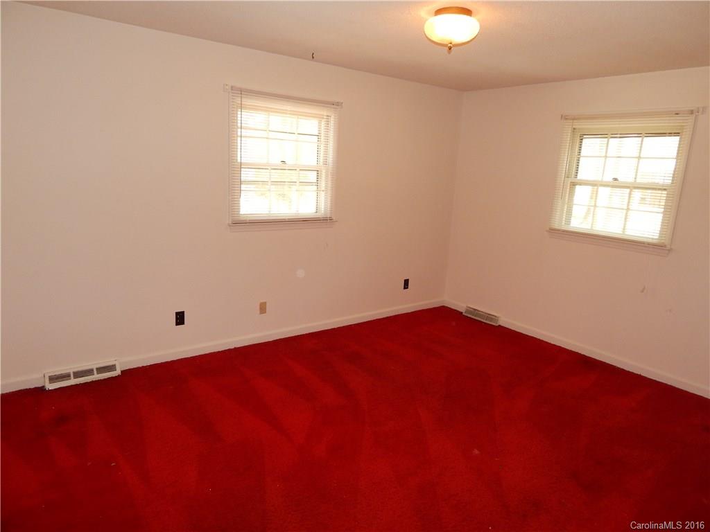 936 Helms Road Charlotte, NC 28214 - Photo 9 of 18 Gallery Image 9