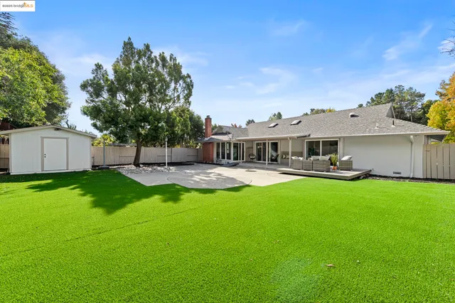 a view of a workspace with furniture