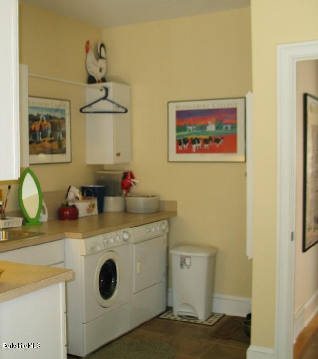 121 Ide Road Williamstown, MA 01267 - Photo 16 of 31 Laundry-mudroom
