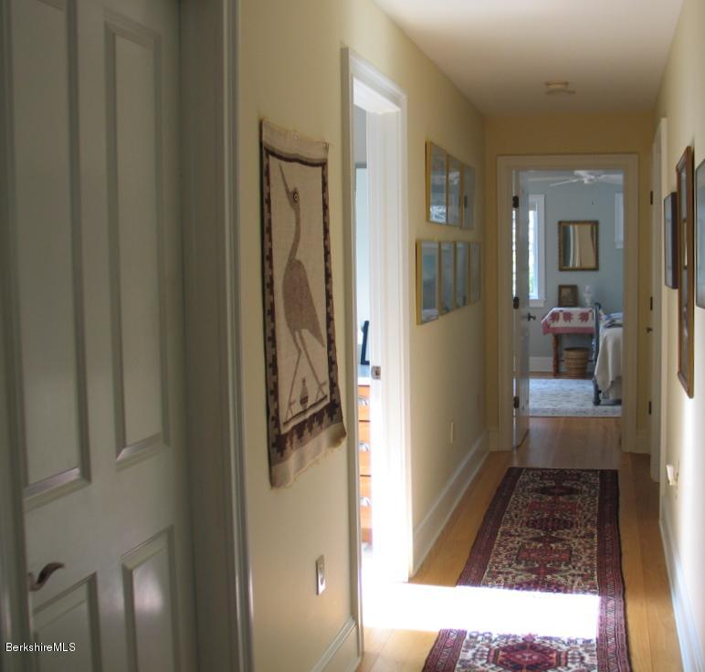 121 Ide Road Williamstown, MA 01267 - Photo 23 of 31 Upstairs hall