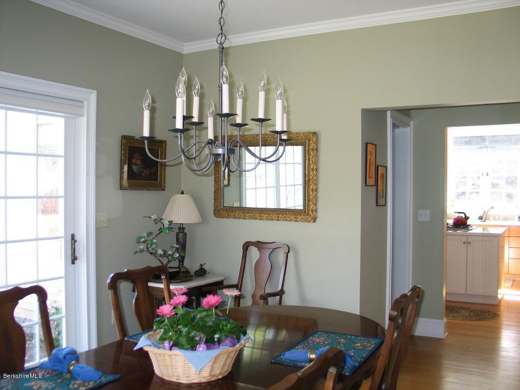 121 Ide Road Williamstown, MA 01267 - Photo 9 of 31 Dining room