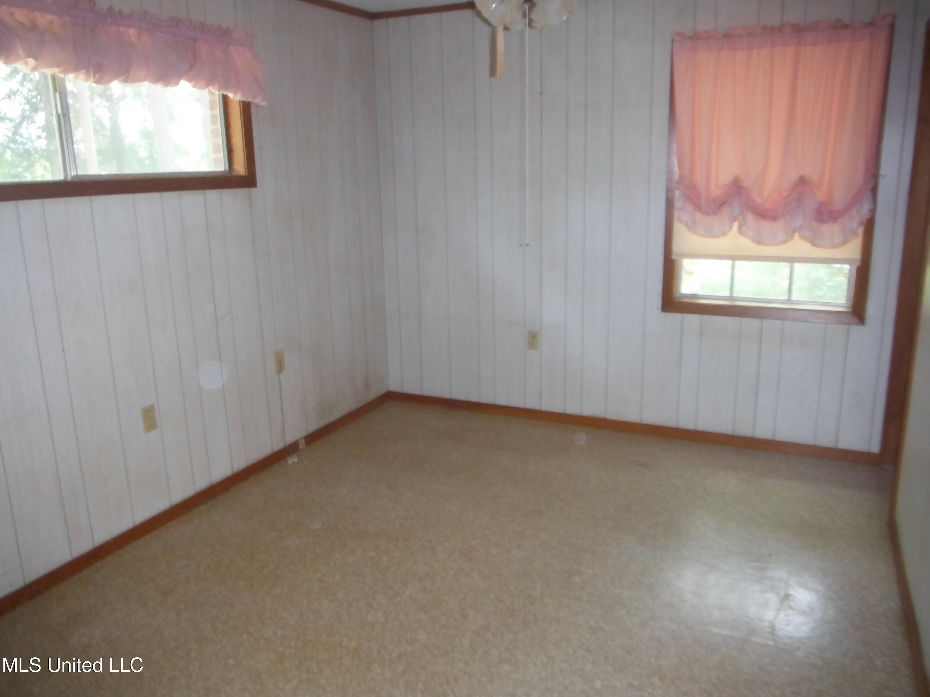 340 Center Crossing Road Kosciusko, MS 39090 - Photo 20 of 27 Center Crossing 2 018