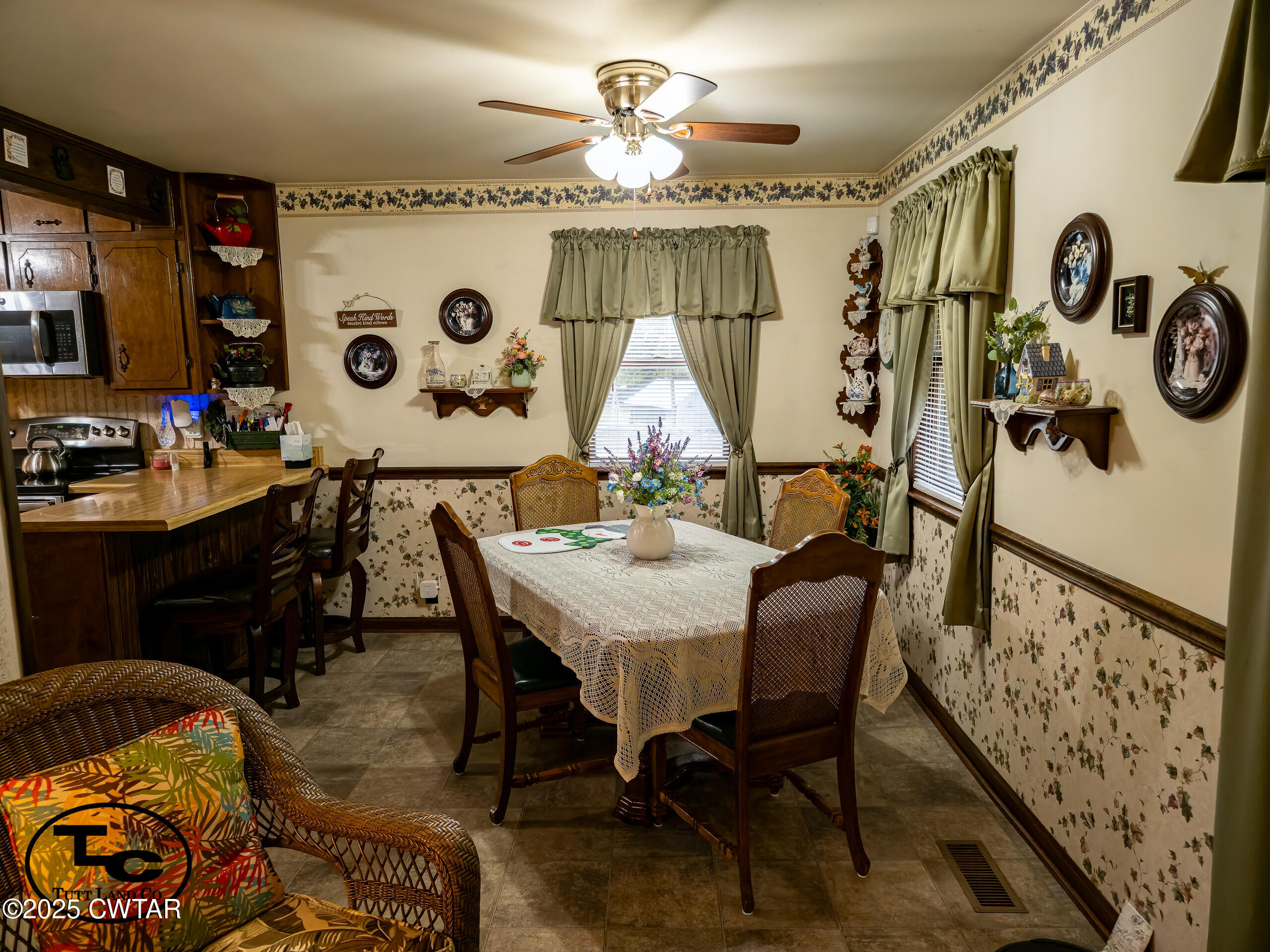 3964 Center Hill Road Finger, TN 38334 - Photo 27 of 31 a view of a dining room with furniture and chandelier