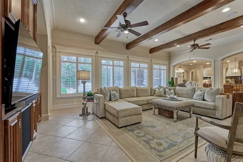 $1,795,000 | 27 South Knightsgate Circle, The Woodlands, TX 77382
