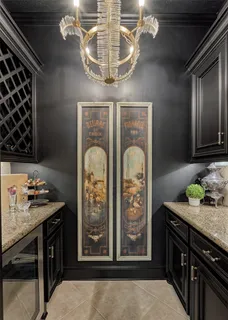 $1,795,000 | 27 South Knightsgate Circle, The Woodlands, TX 77382