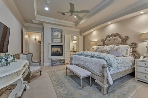 $1,795,000 | 27 South Knightsgate Circle, The Woodlands, TX 77382