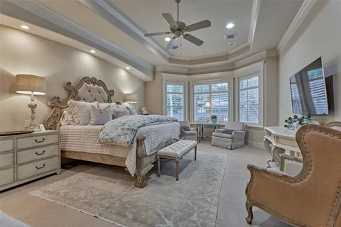 $1,795,000 | 27 South Knightsgate Circle, The Woodlands, TX 77382