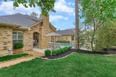 $1,795,000 | 27 South Knightsgate Circle, The Woodlands, TX 77382